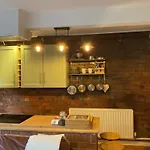 Apartmán Rock -near Centre-free On Street Parking-free Wi-fi