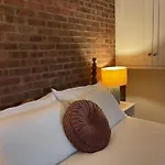 Apartmán Rock -near Centre-free On Street Parking-free Wi-fi