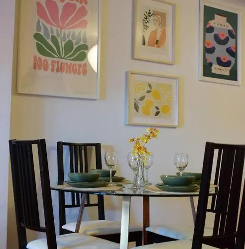 Rock -near Centre-free On Street Parking-free Wi-fi Apartment Leeds (West Yorkshire)