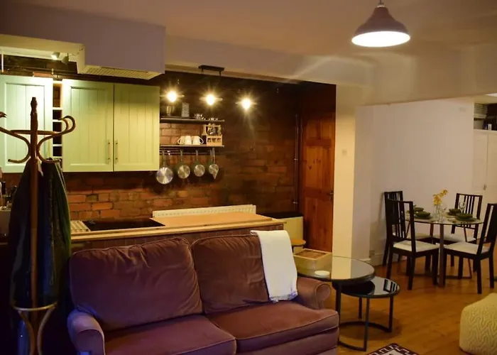 Apartment Rock -near Centre-free On Street Parking-free Wi-fi Leeds (West Yorkshire)