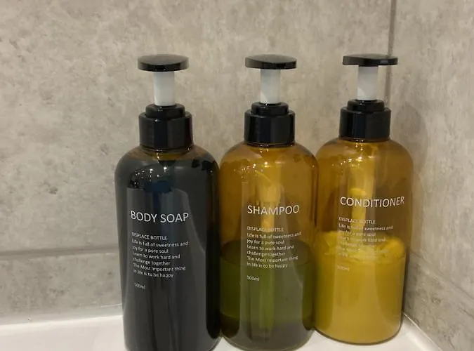 Rock -near Centre-free On Street Parking-free Wi-fi דירה *