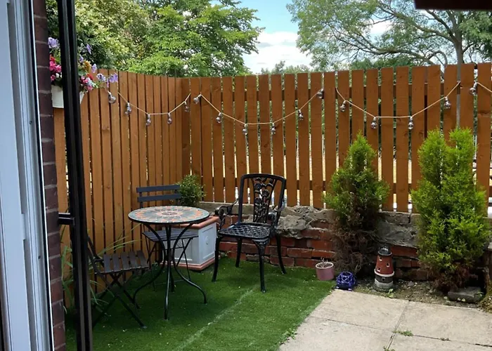 דירה Rock -near Centre-free On Street Parking-free Wi-fi